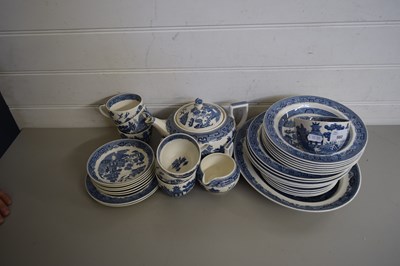 Lot 560 - QUANTITY OF WEDGWOOD WILLOW PATTERN TEA AND...