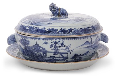 Lot 160 - An 18th Century Chinese porcelain tureen stand...