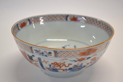 Lot 351 - An 18th Century Chinese bowl in an Imari...