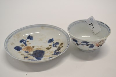 Lot 371 - An 18th Century Chinese porcelain tea bowl and...