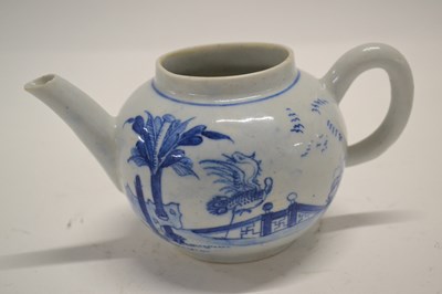 Lot 478 - An early Bow porcelain teapot with blue and...