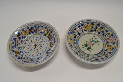 Lot 515 - A pair of Delft dishes