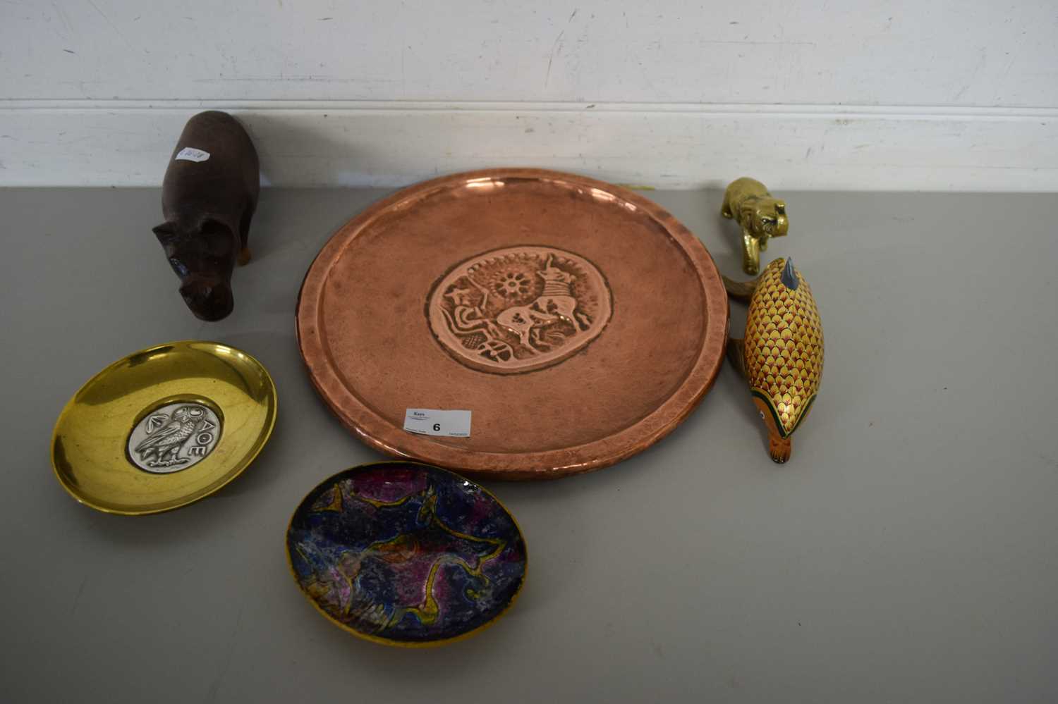 Lot 6 - METAL WARES INCLUDING A COPPER TRAY, TWO...