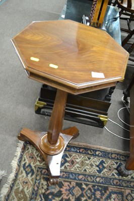 Lot 633 - A Victorian mahogany wine table with octagonal...