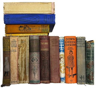 Lot 905 - ONE BOX: Vintage childrens' fiction, to...