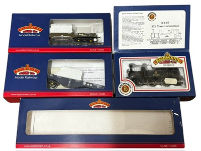 Lot 19 - A mixed lot of various boxed Bachmann 00 gauge...