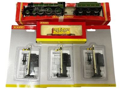 Lot 45 - A mixed lot of various Hornby 00 gauge rolling...