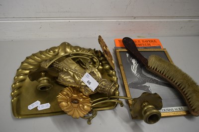 Lot 66 - METAL DOOR KNOCKER AND BRASS TRAY WITH BRUSH
