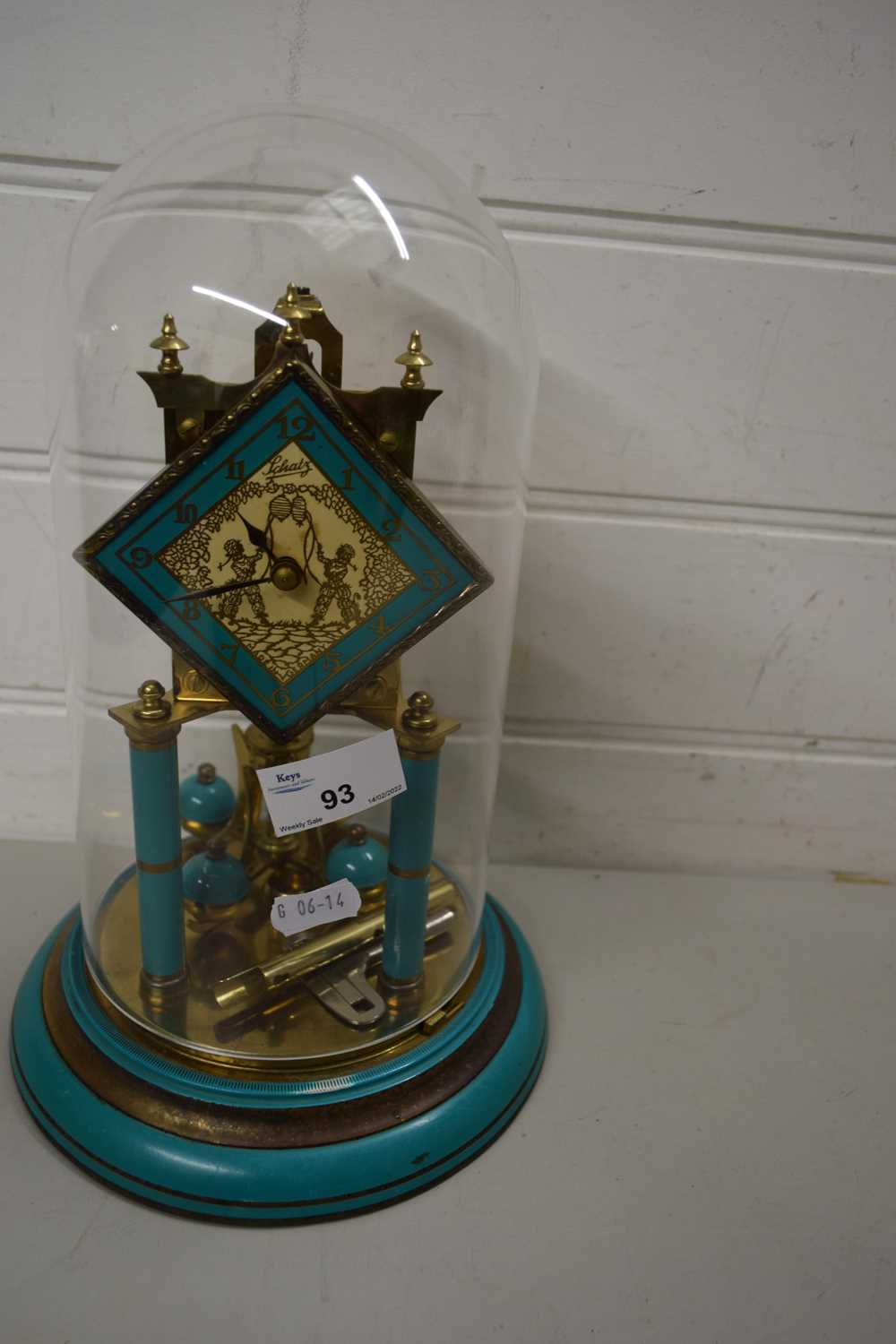 Lot 93 - CLOCK UNDER GLASS DOME