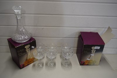 Lot 171 - QUANTITY OF GLASS WARES, COCKTAIL GLASSES