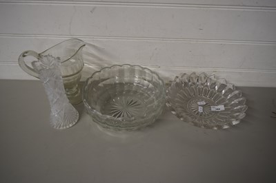 Lot 182 - QUANTITY OF GLASS WARES, GLASS DISHES AND BOWLS
