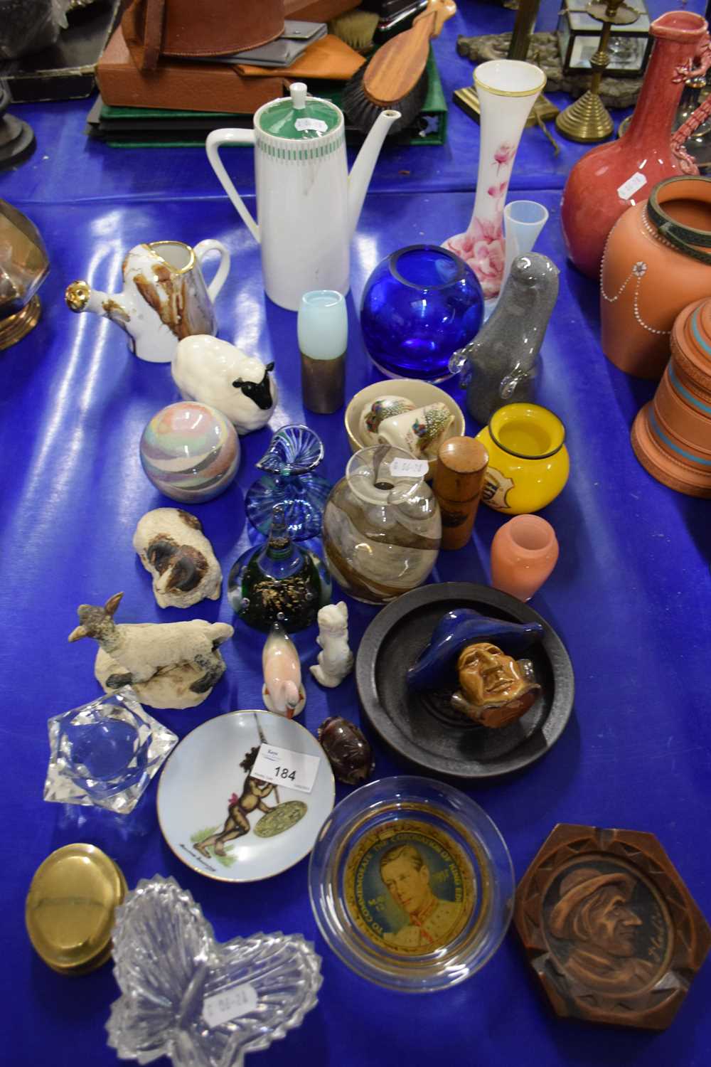 Lot 184 - QUANTITY OF CERAMIC WARES AND GLASS WARES...