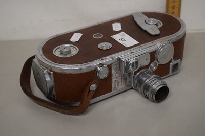 Lot 57 - A Criterion Deluxe Keystone 16mm camera