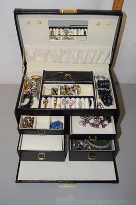 Lot 78 - Box containing a quantity of cosmetic jewellery