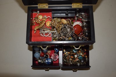 Lot 105 - Table top cabinet of assorted costume jewellery