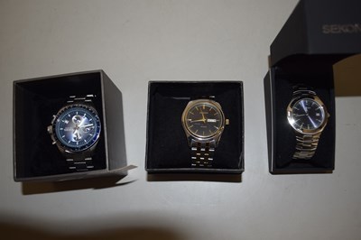 Lot 125 - A group of three gents wristwatches Sekonda...