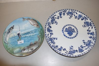 Lot 132 - A Coalport sea fishing plate and one other