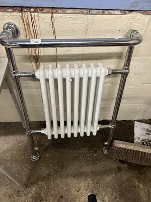 Lot 1017 - A towel rail radiator