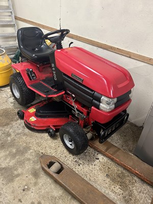 Lot 1023 - A Westwood S1300 lawn tractor