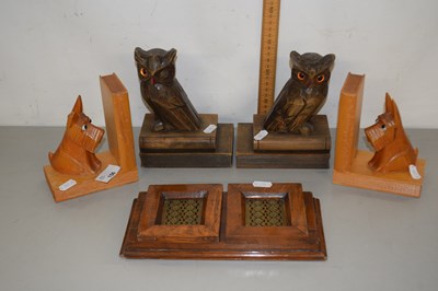 Lot 156 - Pair of novelty L shaped bookends, a further...