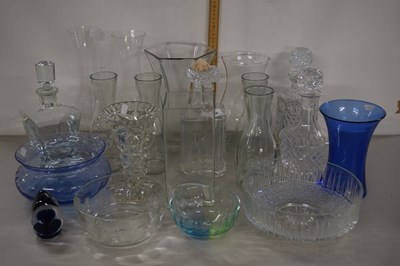 Lot 158 - Mixed Lot: Various decanters, glass bowls,...