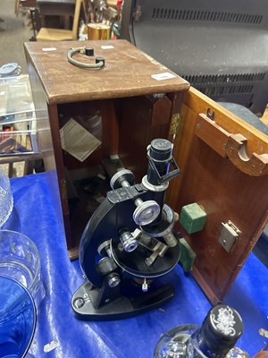 Lot 159 - Vintage cased  microscope marked CTS M105148