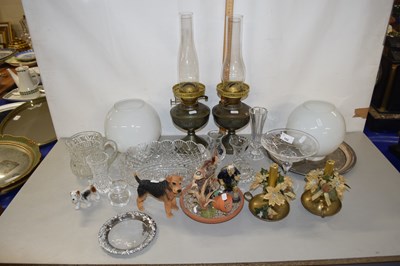 Lot 162 - Mixed Lot: Pair of oil lamps, various glass...