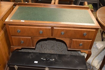 Lot 265 - An Edwardian mahogany desk or dressing table...