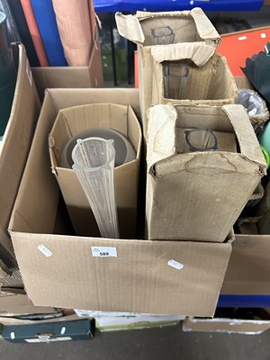 Lot 589 - Box of assorted glass vases