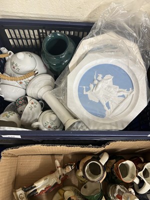 Lot 640 - Box of mixed ceramics and porcelain to include...