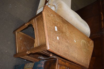 Lot 773 - 20th Century oak hall table with single drawer