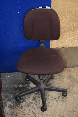 Lot 823 - An office chair