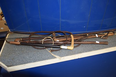 Lot 843 - Mixed Lot: Vintage horse whips