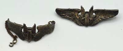 Lot 47 - 2x silver ww2 american air gunner badges