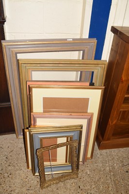 Lot 418 - MIXED LOT VARIOUS PICTURE FRAMES