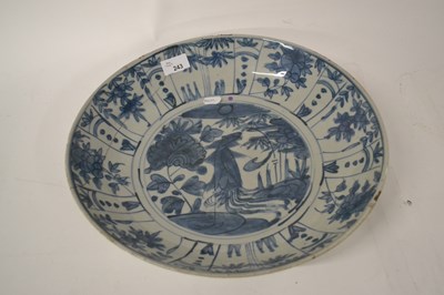 Lot 279 - Large Chinese porcelain dish, 17th/18th...