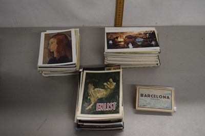 Lot 59 - Box of mixed postcards