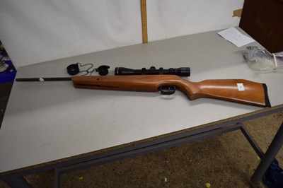 Lot 71 - Hammerli air gun with scope