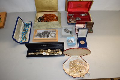 Lot 104 - Mixed Lot: mixed costume jewellery, watches etc