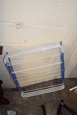 Lot 833 - Clothes airer