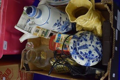 Lot 533 - Box of mixed to include Toby jug, vintage...