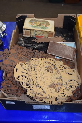 Lot 580 - Box of fretwork panels, folding wall brackets...
