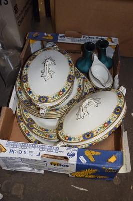 Lot 604 - Box of floral decorated dinner wares etc