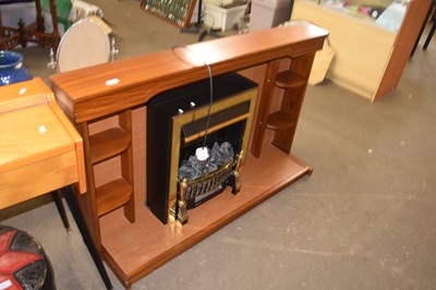 Lot 722 - Electric fire with surround