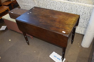 Lot 753 - Victorian mahogany Pembroke table on turned legs