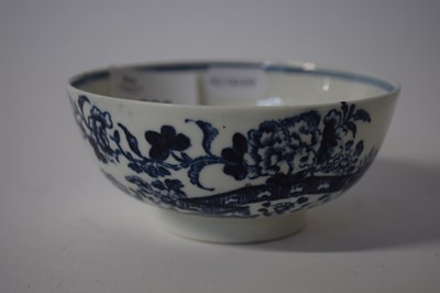 Lot 395 - A Lowestoft porcelain bowl decorated with a...