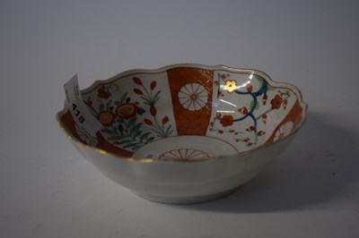 Lot 418 - An English porcelain lobed bowl with Kakiemon...