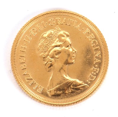 Lot 178 - An Elizabeth II 1980 gold sovereign, 8.0g