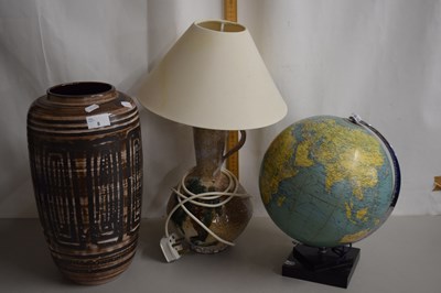 Lot 8 - Mixed Lot: A Philips 10" Challenge Globe...