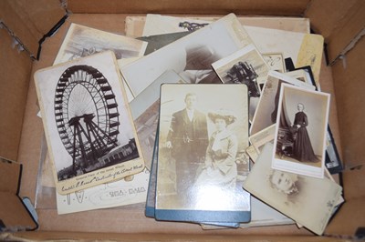 Lot 40 - Box of vintage photographs